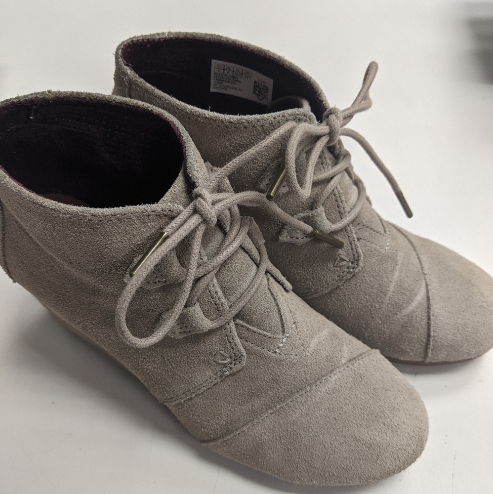 Tom's Kala Wedges